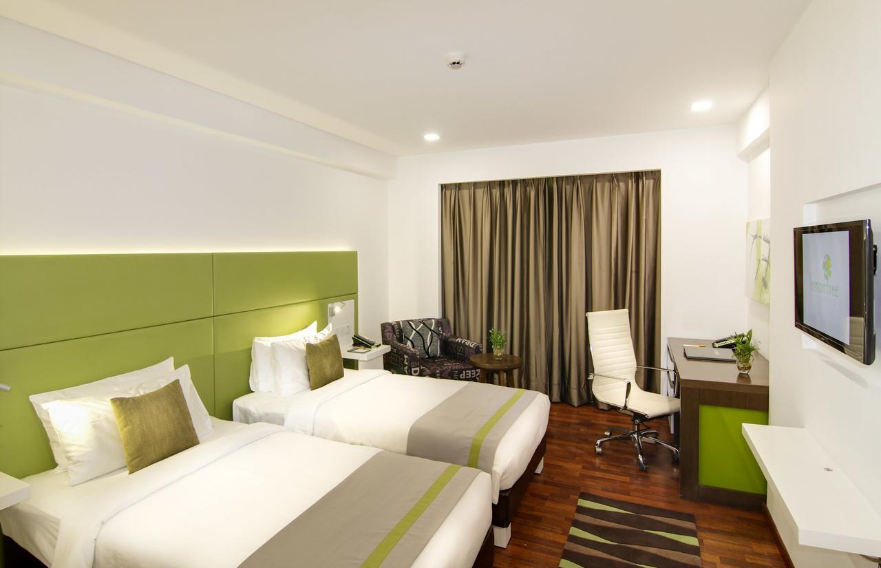 Lemon Tree Hotel, Banjara Hills, Hyderabad Exterior photo